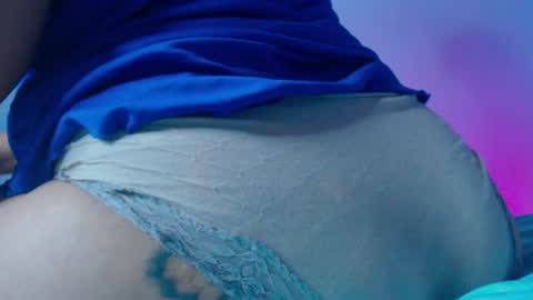Snapshot of natalia_33 chatting on February 16, 2025, 3:58 am Natalia online show from February 16, 2025, 3:58 am