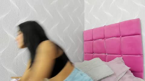 Naty  online show from January 5, 2025, 6:56 pm