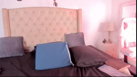 Natalia online show from November 1, 2025, 3:52 am