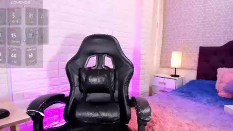 Natalia Kiss online show from July 22, 2026, 4:21 pm