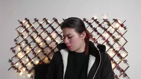 Natalia Walker online show from January 18, 2026, 1:59 pm