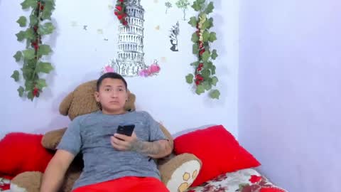 nataliaandjulliam online show from March 24, 2026, 3:11 am