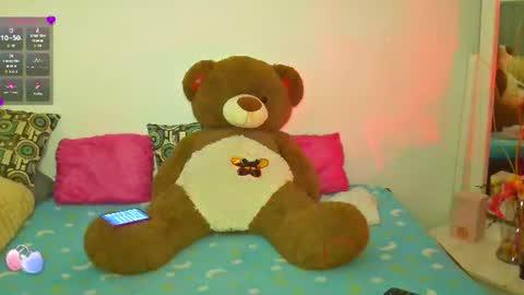 Snapshot of nataliamom chatting on June 16, 2026, 9:50 pm Natalia online show from June 16, 2026, 9:50 pm