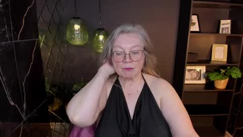NataliCloud online show from May 17, 2026, 1:18 pm