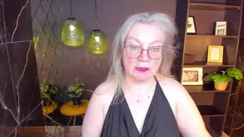 NataliCloud online show from May 18, 2026, 1:06 pm