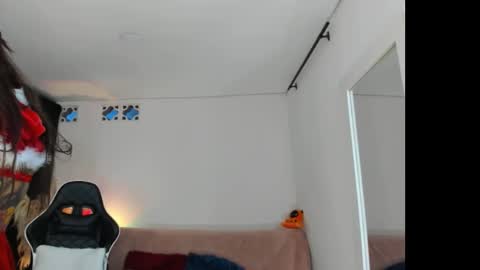 natalie1012 online show from December 19, 2025, 1:51 pm