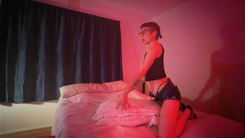Natalie Six online show from July 5, 2026, 6:42 am