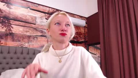 Natalie online show from October 4, 2025, 10:46 am