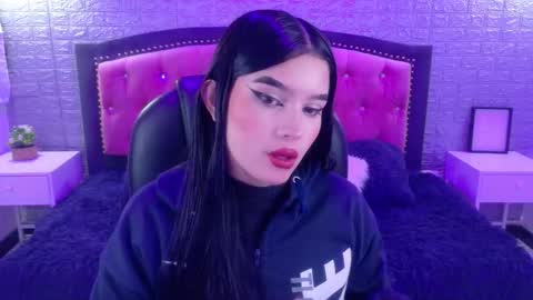 natalie  online show from February 5, 2026, 3:22 am