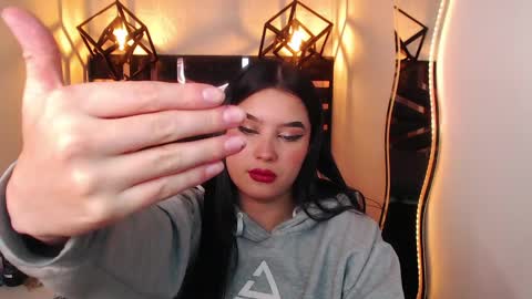 natalie  online show from March 31, 2026, 7:58 pm