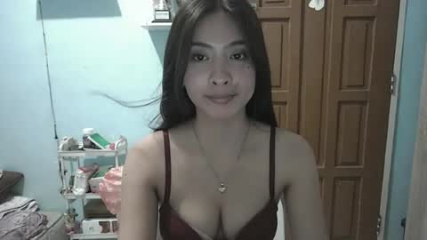 Snapshot of nataliegirl_ chatting on July 28, 2026, 11:17 am Natalie online show from July 28, 2026, 11:17 am