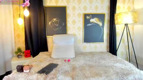 NATALIE online show from May 20, 2026, 12:44 pm