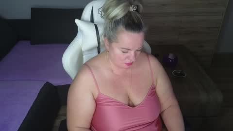 Snapshot of natascha1202 chatting on December 19, 2024, 8:13 pm Natalli online show from December 19, 2024, 8:13 pm