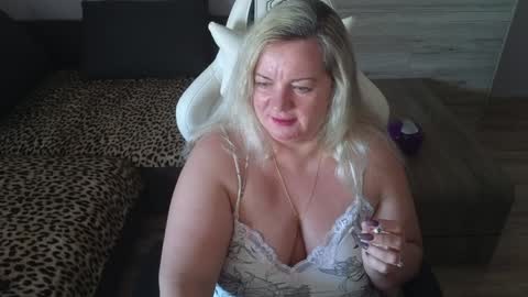 Snapshot of natascha1202 chatting on December 28, 2024, 10:25 am Natalli online show from December 28, 2024, 10:25 am