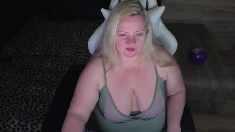 Snapshot of natascha1202 chatting on October 20, 2025, 8:09 pm Natalli online show from October 20, 2025, 8:09 pm