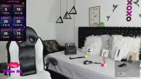 Natasha online show from December 16, 2024, 4:02 am