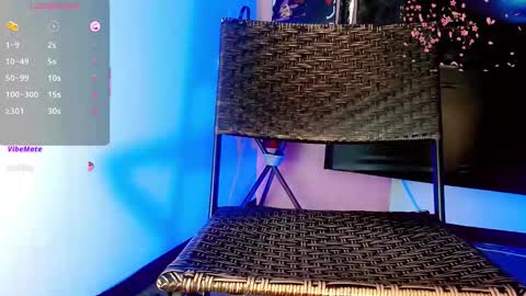 natasha_clifford online show from April 30, 2026, 9:08 pm