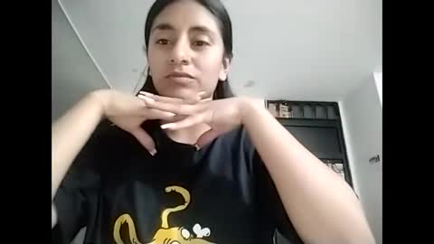 Snapshot of natasha_shine22 chatting on September 20, 2025, 2:12 am natasha_shine22 online show from September 20, 2025, 2:12 am