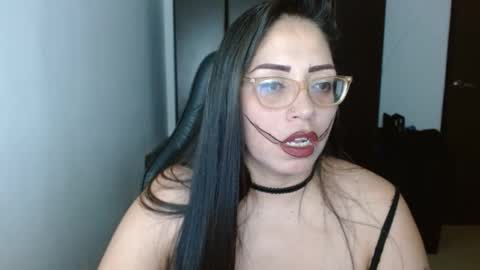 Natasha Smithe  online show from February 6, 2025, 2:11 am