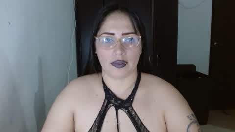 Natasha Smithe  online show from January 6, 2026, 1:20 am