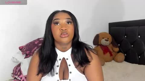 Snapshot of natassha_brown chatting on February 8, 2025, 1:00 am Natassha online show from February 8, 2025, 1:00 am