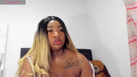 Snapshot of natassha_brown chatting on March 11, 2025, 11:23 am Natassha online show from March 11, 2025, 11:23 am