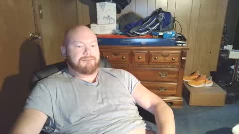 Snapshot of nate_b99 chatting on October 18, 2025, 12:39 pm Nate online show from October 18, 2025, 12:39 pm