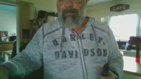 Snapshot of nateemkow chatting on January 1, 2025, 5:22 pm lombardIL online show from January 1, 2025, 5:22 pm
