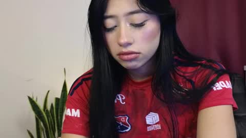 NATHALIA online show from April 29, 2026, 5:22 am