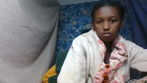nathalia069 online show from May 24, 2026, 5:56 am