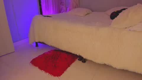 Nataly independent model dont forget to leave your like that will help me grow as a model online show from October 29, 2025, 8:05 am