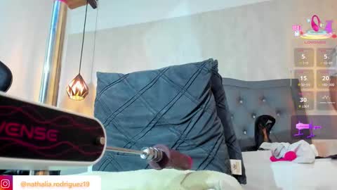 N A T H A L I A online show from September 19, 2025, 4:18 pm