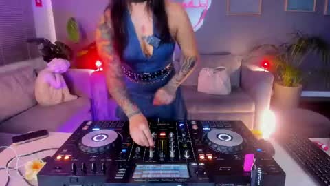 nathalia stone  online show from June 27, 2026, 2:38 am