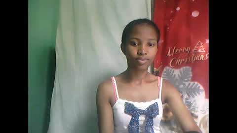 Snapshot of nathalie004 chatting on October 8, 2025, 5:49 am nathalie004 online show from October 8, 2025, 5:49 am