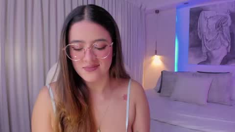 NATHALIE online show from May 7, 2026, 11:15 am