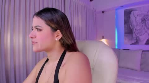 NATHALIE online show from May 15, 2026, 11:17 am