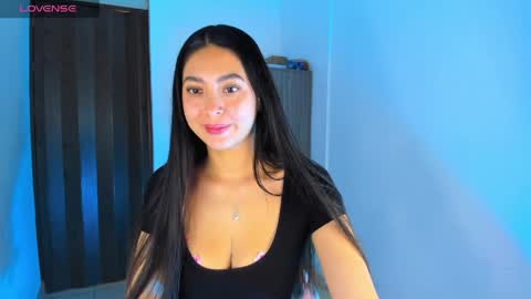 Snapshot of nathalie_rose chatting on April 4, 2026, 4:04 pm Nathalie online show from April 4, 2026, 4:04 pm