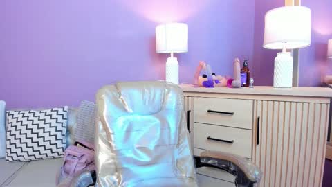 nathalie rossel online show from March 24, 2026, 6:57 pm