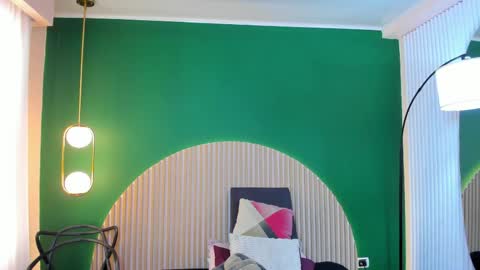 nathalie rossel online show from April 5, 2026, 12:02 pm