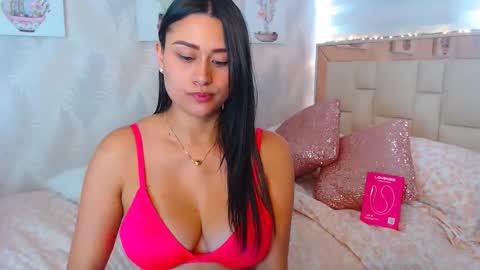 Nathalie Rose online show from April 18, 2026, 7:07 pm