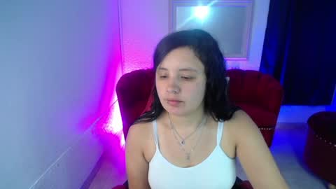 nathaly low online show from July 22, 2026, 12:19 pm