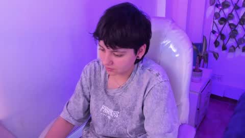 nathalyy_ds online show from April 7, 2026, 9:04 pm