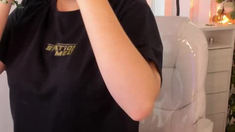 Snapshot of nathalyy_ds chatting on May 12, 2026, 6:49 pm nathalyy_ds online show from May 12, 2026, 6:49 pm