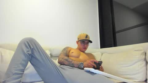 nathan_gross online show from March 18, 2026, 12:03 am