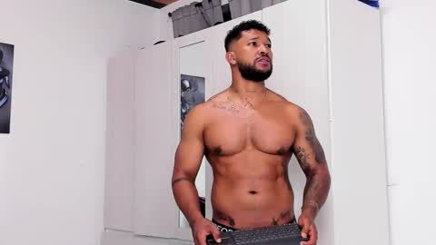 Snapshot of nathanielgrey1 chatting on December 18, 2024, 3:58 am Nathaniel Grey online show from December 18, 2024, 3:58 am