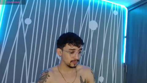 nathanray99 online show from January 3, 2025, 2:08 pm