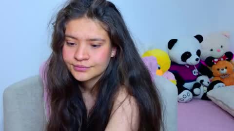 Naty  online show from November 17, 2025, 9:15 am