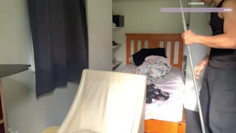 native_boy2 online show from November 25, 2025, 4:45 am