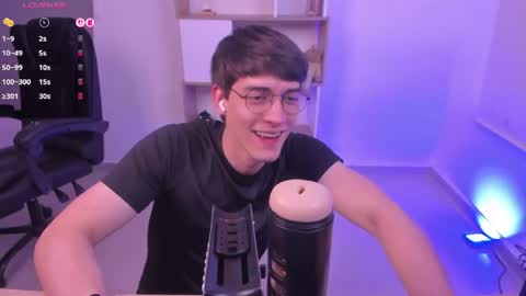 Nathaniel online show from July 7, 2026, 1:19 am