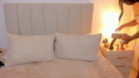 Nathalie online show from July 2, 2026, 8:15 pm